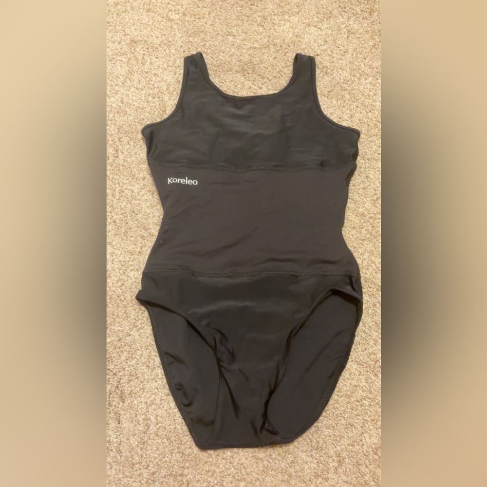 KORE LEO!! With back support!